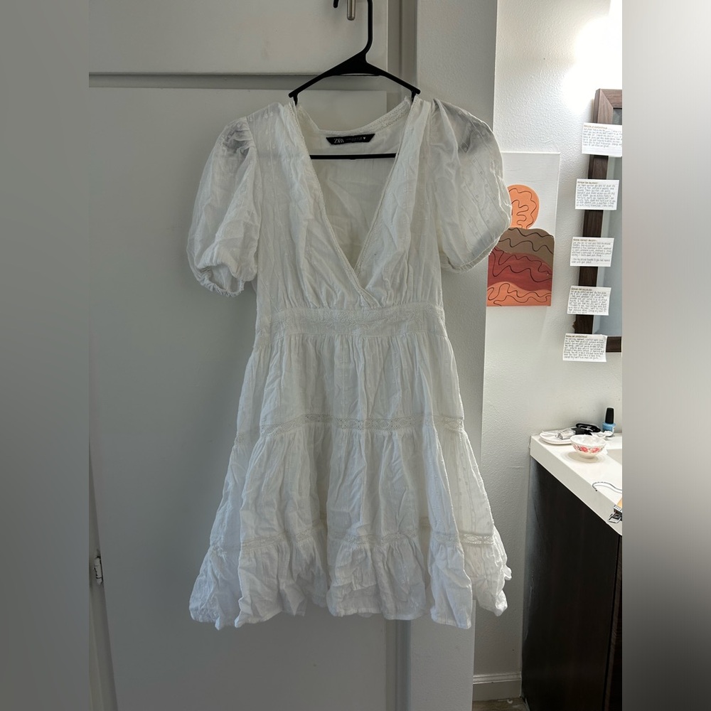White Zara puff sleeve dress. Size S